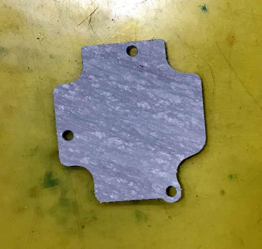 Прокладка нажимной пластины крышки головки цилиндра бумажная