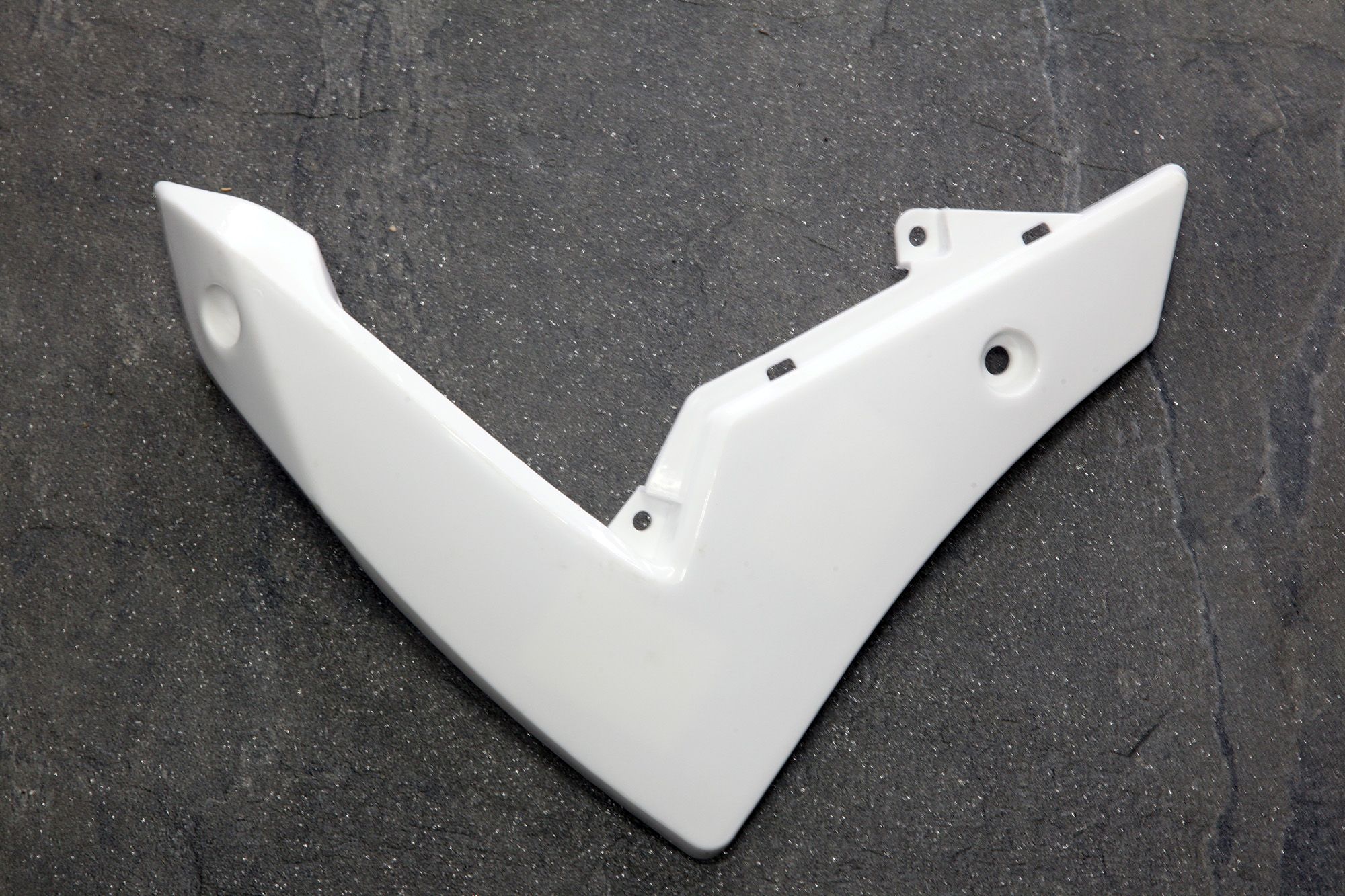 Облицовка передняя левая, белый