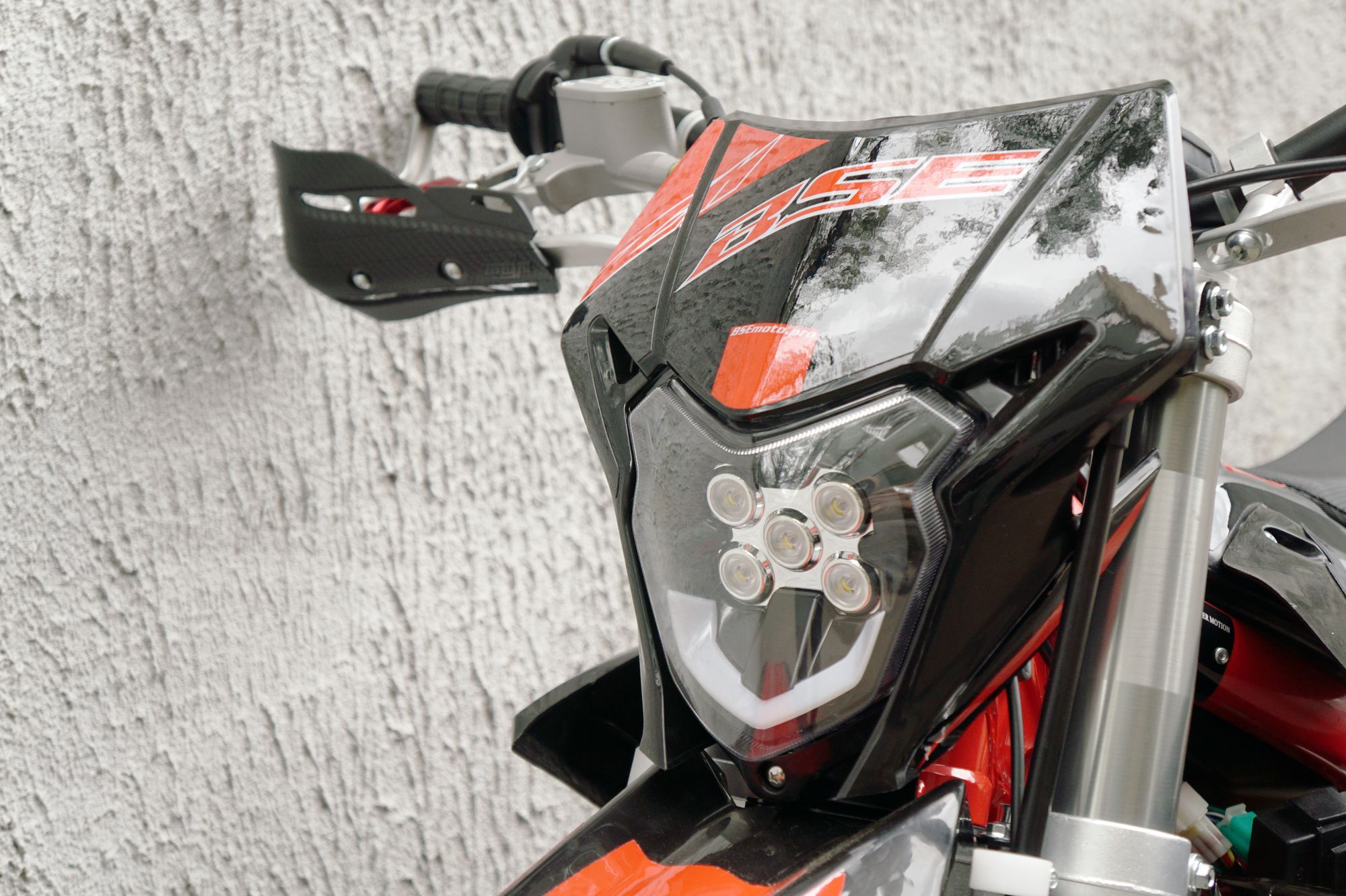 Наклейки BSE Z11 Red