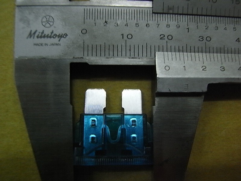 Предохранитель плавкий 15A