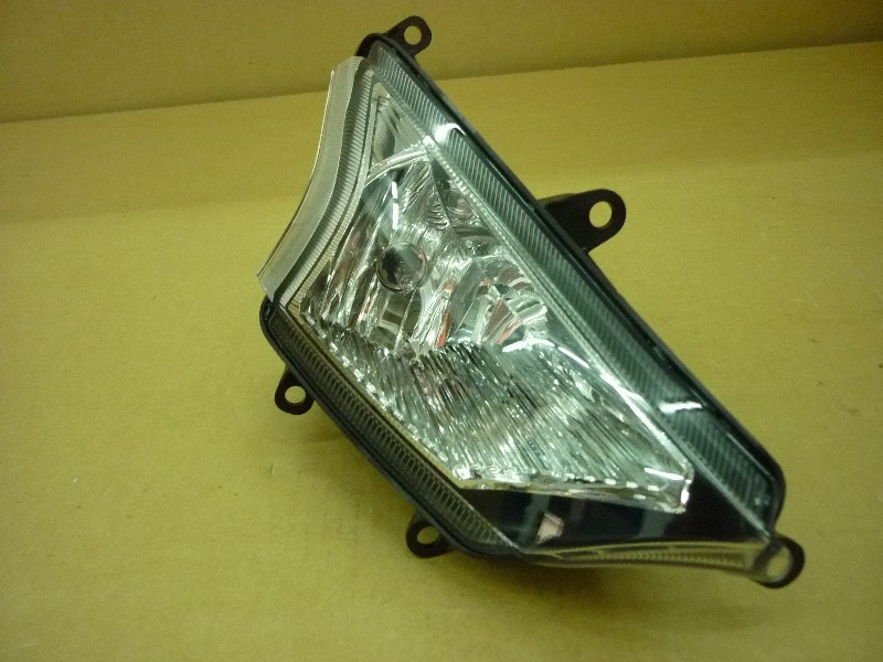 Фара противотуманная передняя правая