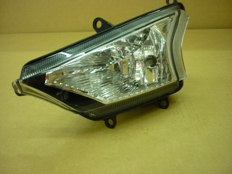 Фара противотуманная передняя левая