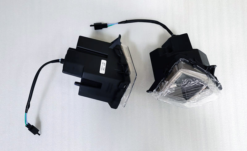 Указатель поворота передний правый