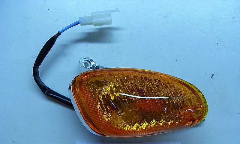 Указатель поворота передний правый