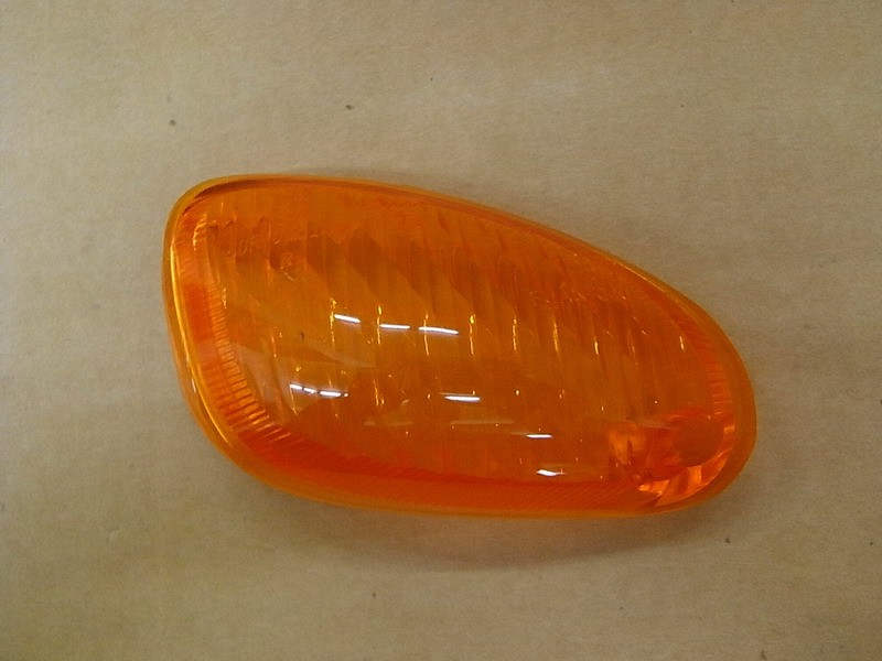 Рассеиватель указателя поворота передний правый