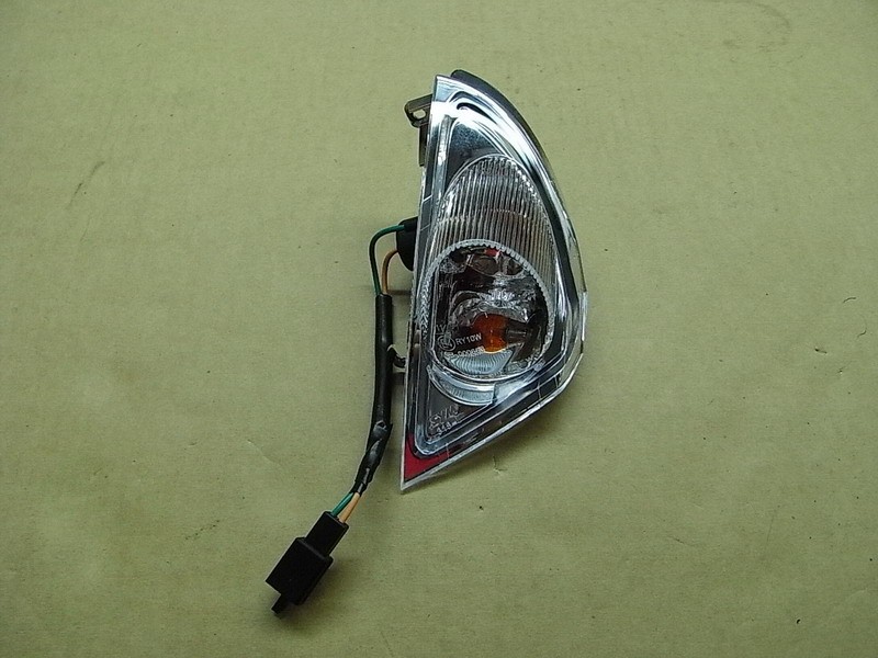 Указатель поворота передний левый