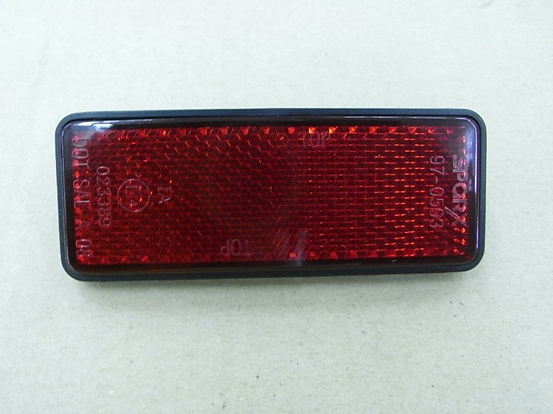 Световозвращатель задний