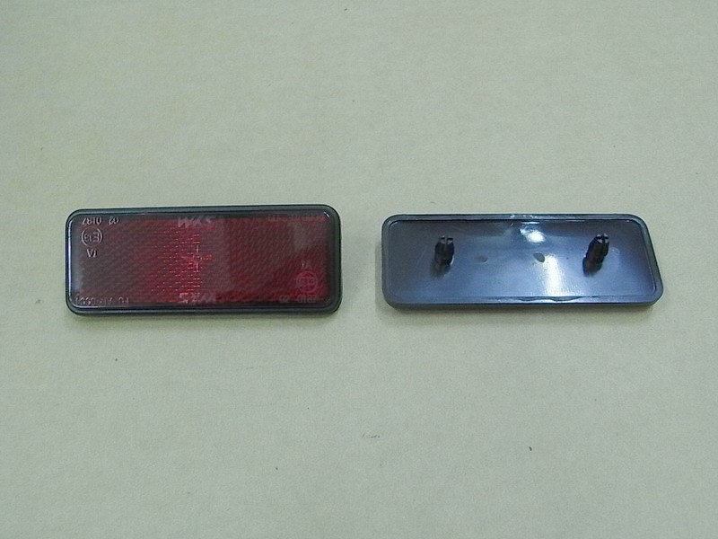 Световозвращатель задний