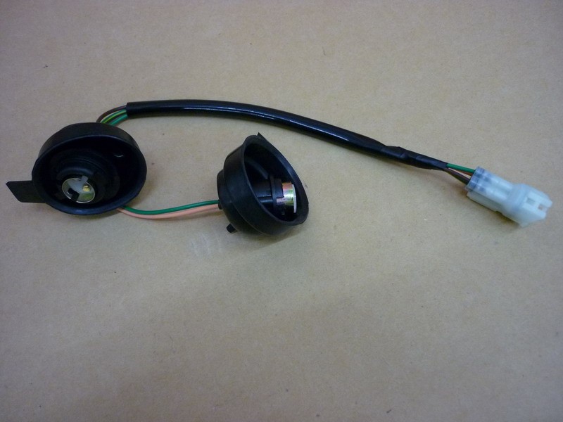 Цоколь фары задней левой в сборе