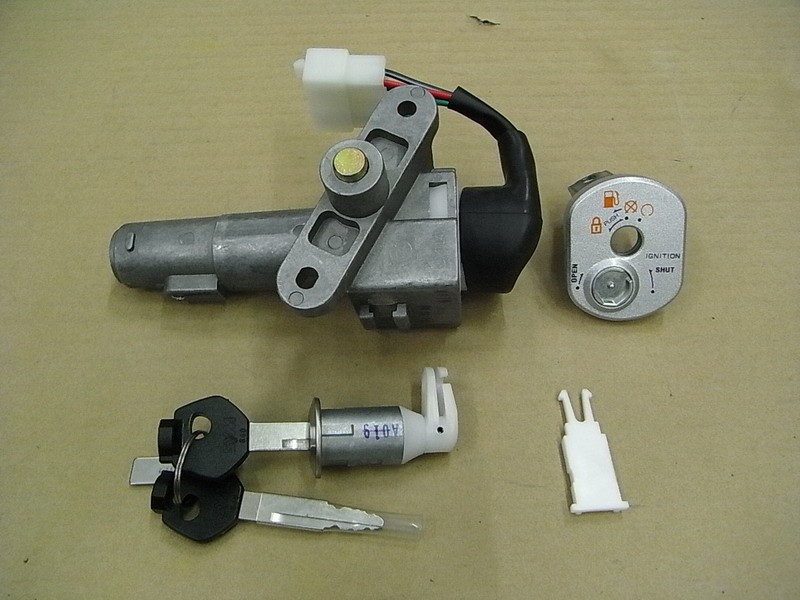 Замки комплект