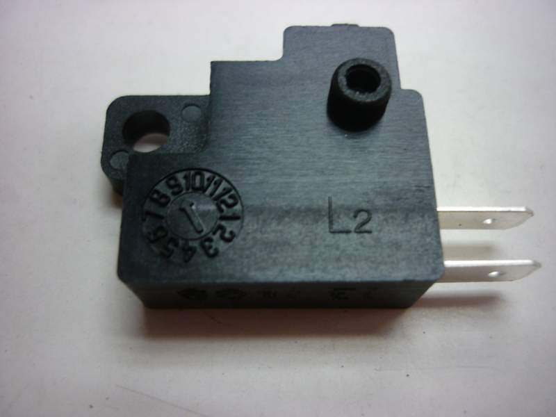 Концевик стоп сигнала задний