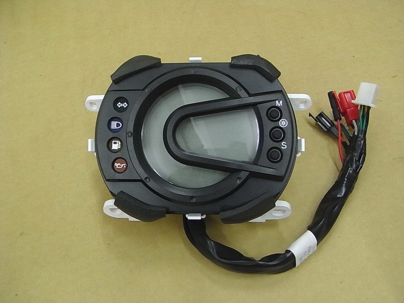 Панель приборов