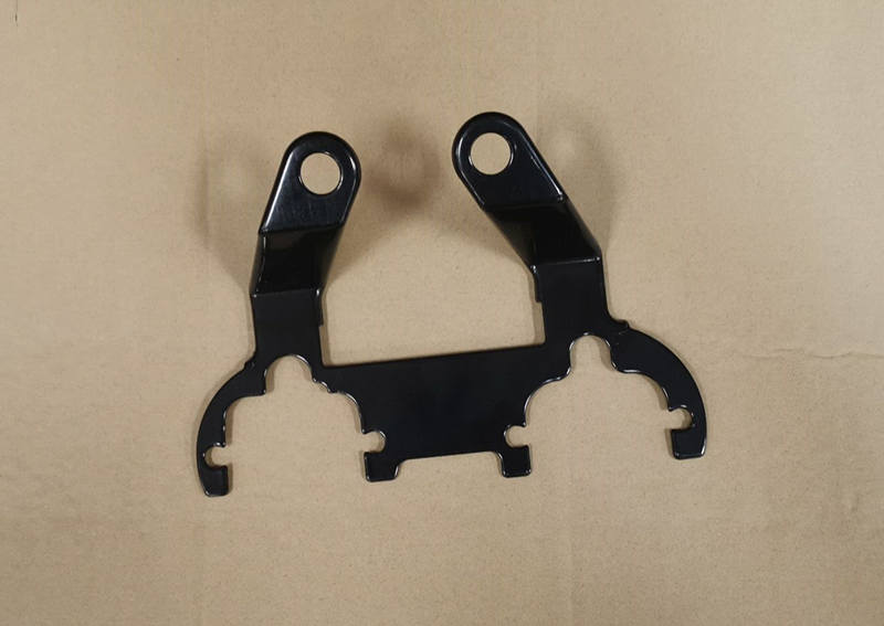 Кронштейн крепления приборной панели