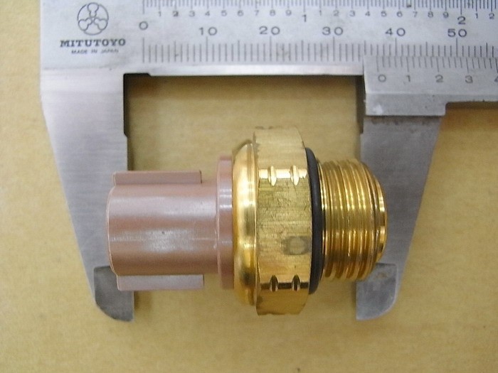 Датчик температуры охлаждающей жидкости