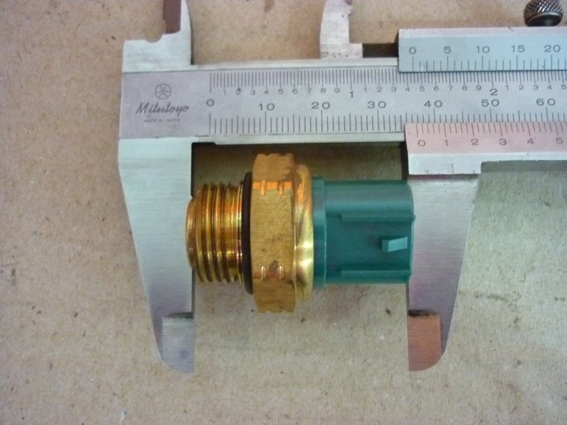 Датчик температуры охлаждающей жидкости
