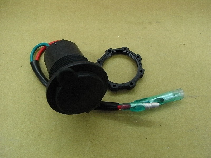 Розетка бортовой эл. сети