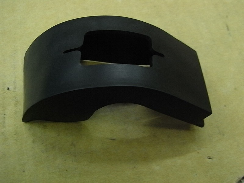 Чехол рычага эксцентрика заднего тормоза