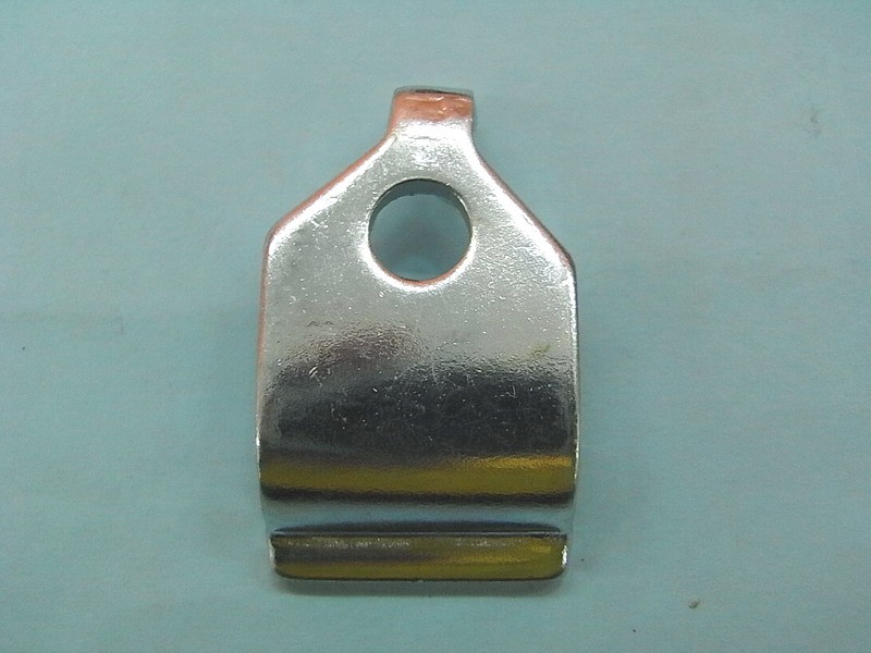 Хомут крепления троса тормоза