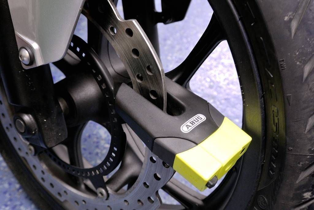 Замок мото Abus GRANIT Quick 37/60HB70 Maxi 11 мм желтый 15 уровень