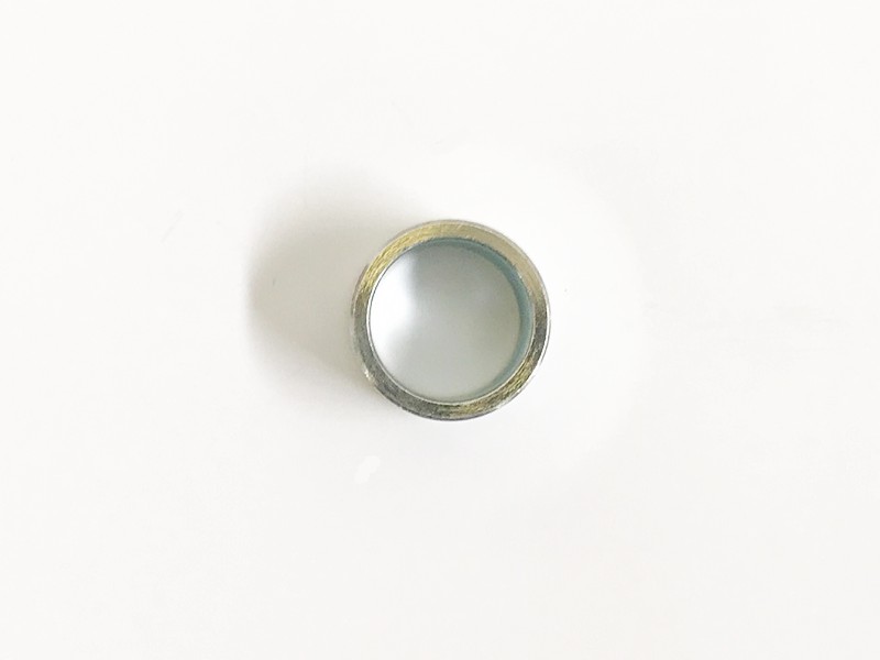 Втулка оси переднего колеса