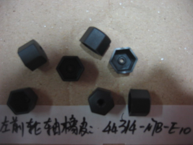 Резинка передней оси левая