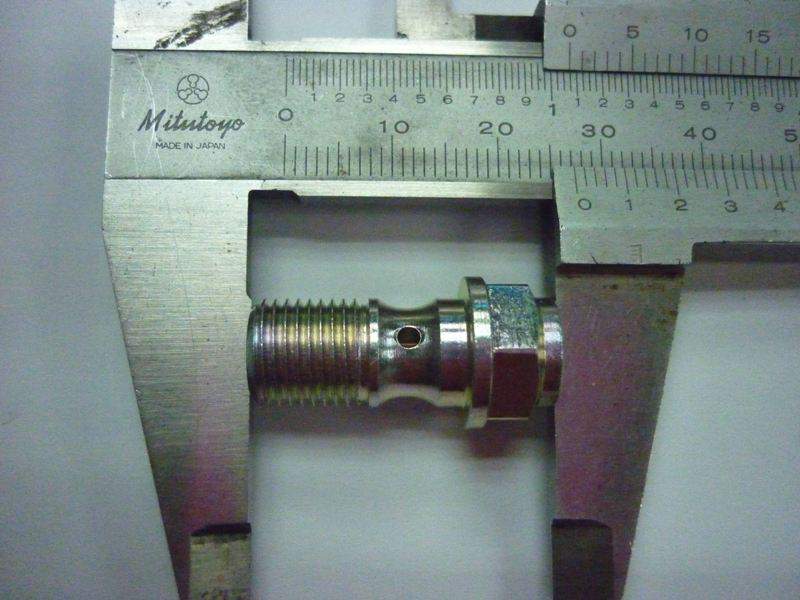 Болт банджо