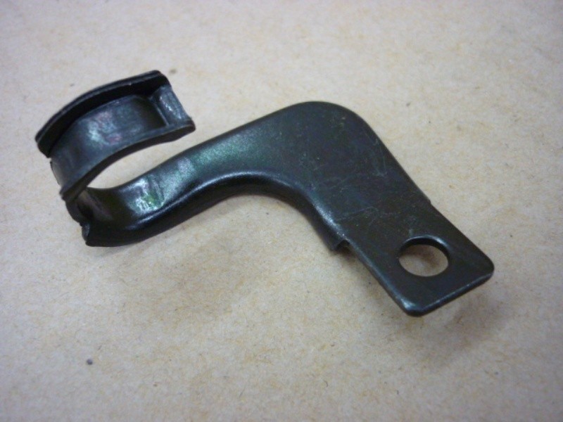 Держатель тормозного шланга