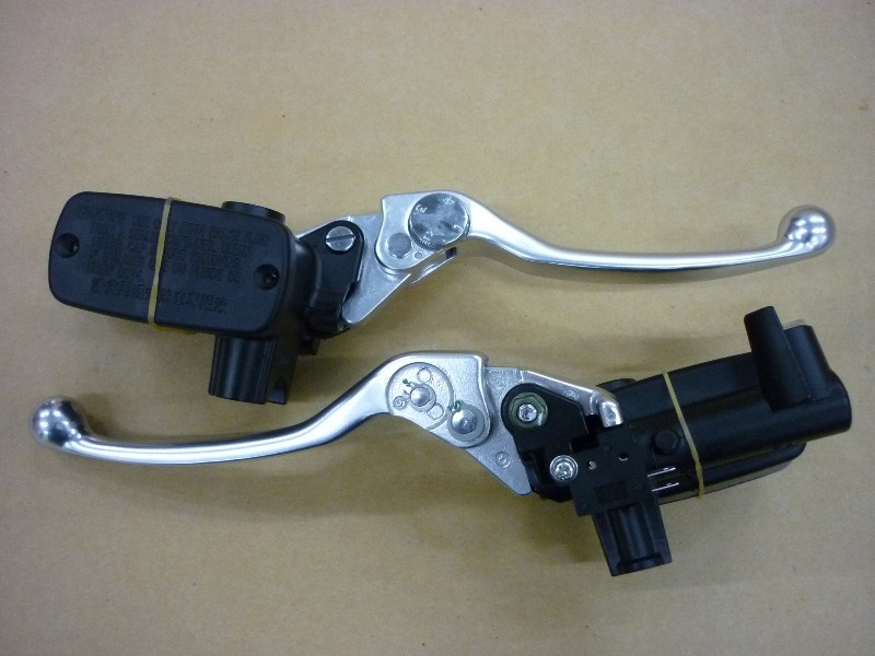 Цилиндр тормозной главный с рычагом в сборе