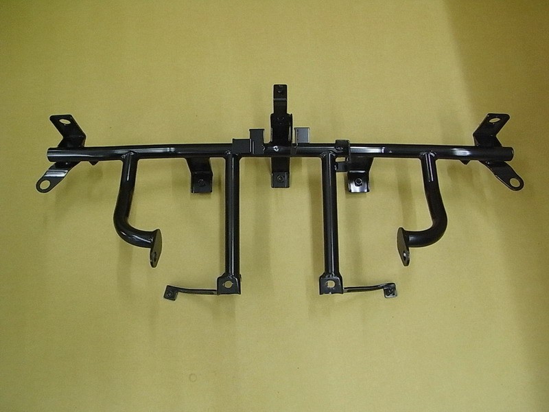 Кронштейн крепления радиатора и фар передних