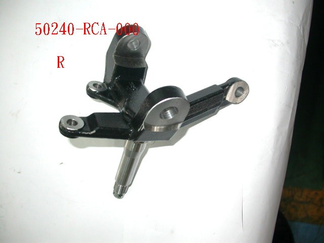 Кулак поворотный правый