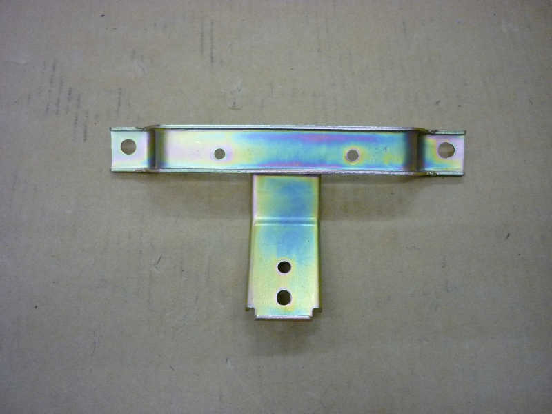 Крепление переднего спойлера