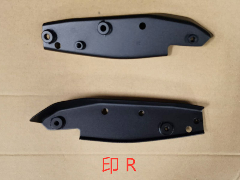 Пластина крепления ветрового стекла левая