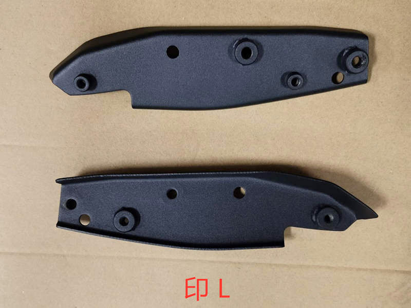 Пластина крепления ветрового стекла правая