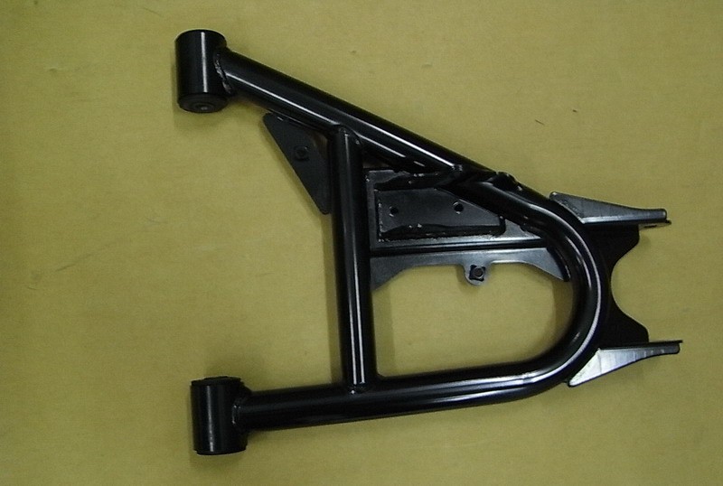 Рычаг нижний задний правый в сборе черный_BK-001C