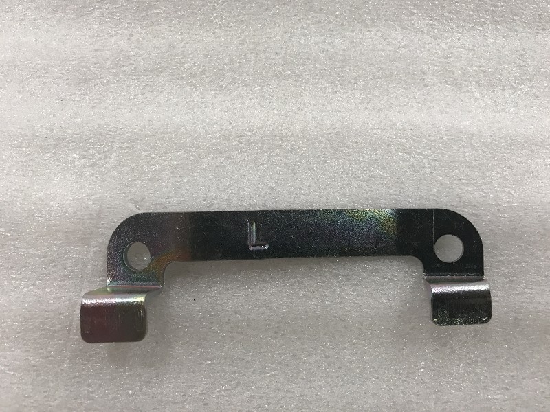 Кронштейн петли бардачка левый