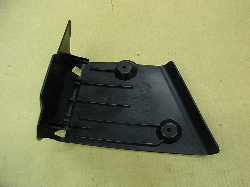 Щиток заднего рычага подвески левый черный_BK-002U