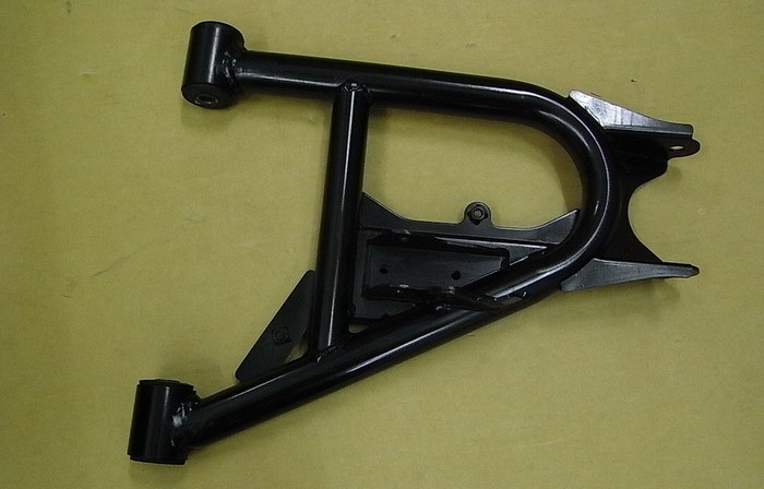 Рычаг нижний задний левый в сборе черный_BK-001C