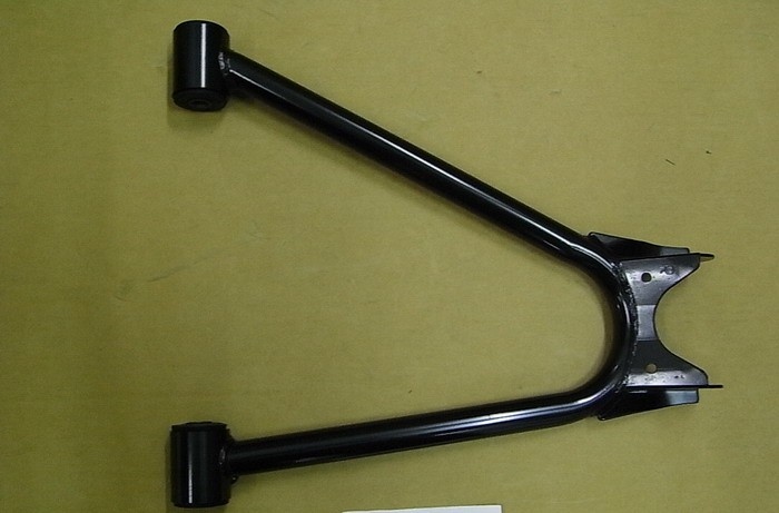 Рычаг верхний задний правый в сборе черный_BK-001C