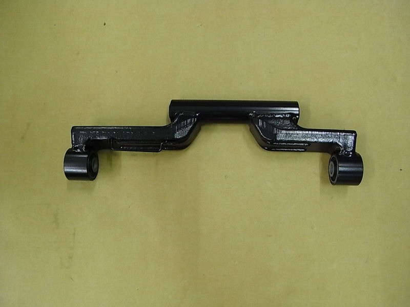 Кронштейн крепления двигателя в сборе