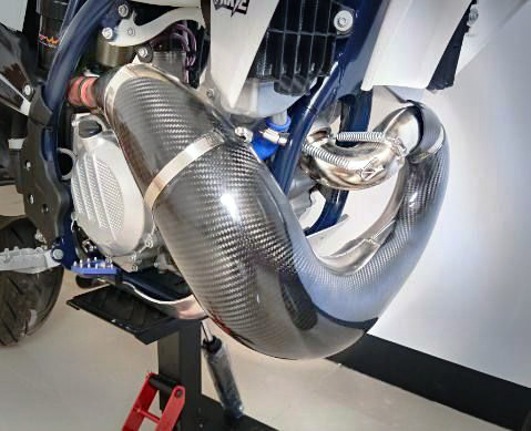 Защита резонатора карбоновая для 2T Koshine XN125/150