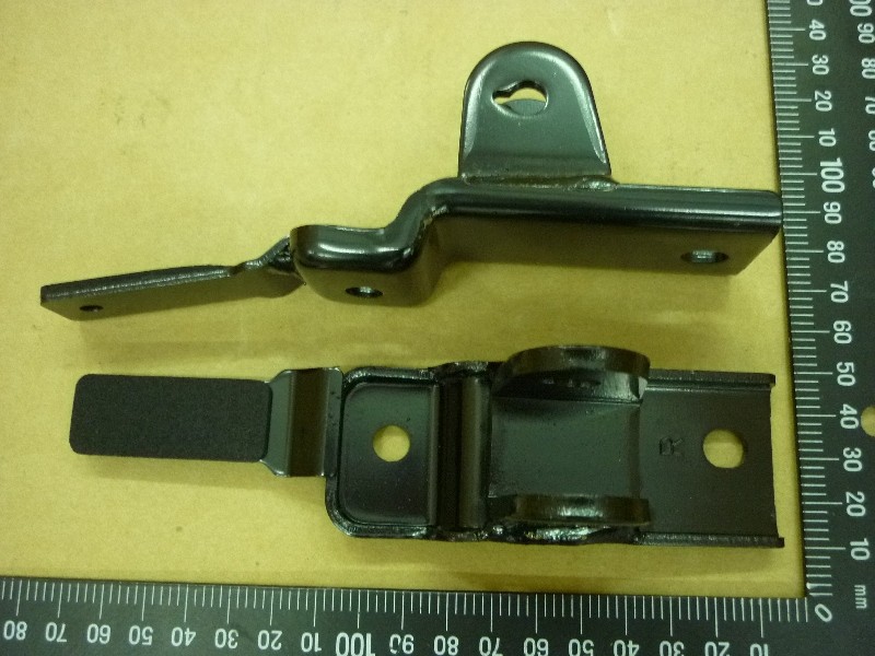 Кронштейн опоры для ног правый