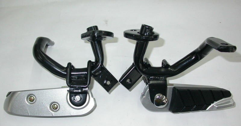 Опора для ног левая