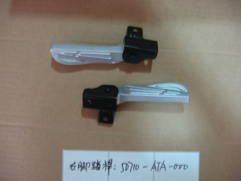 Опора для ног правая