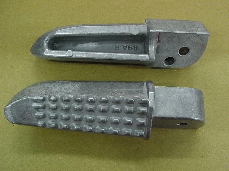 Опора для ног правая