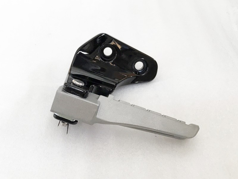 Подножка левая