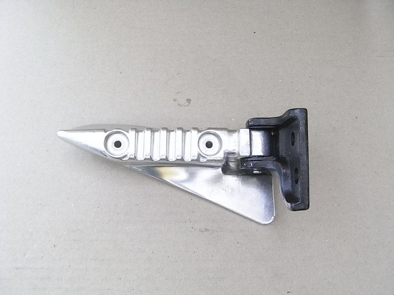 Опора для ног пассажира левая