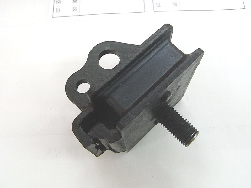 Подушка крепления двигателя