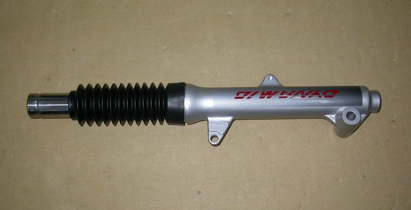 Амортизатор передний правый