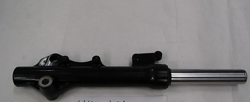 Амортизатор передний левый черный_BK-001C