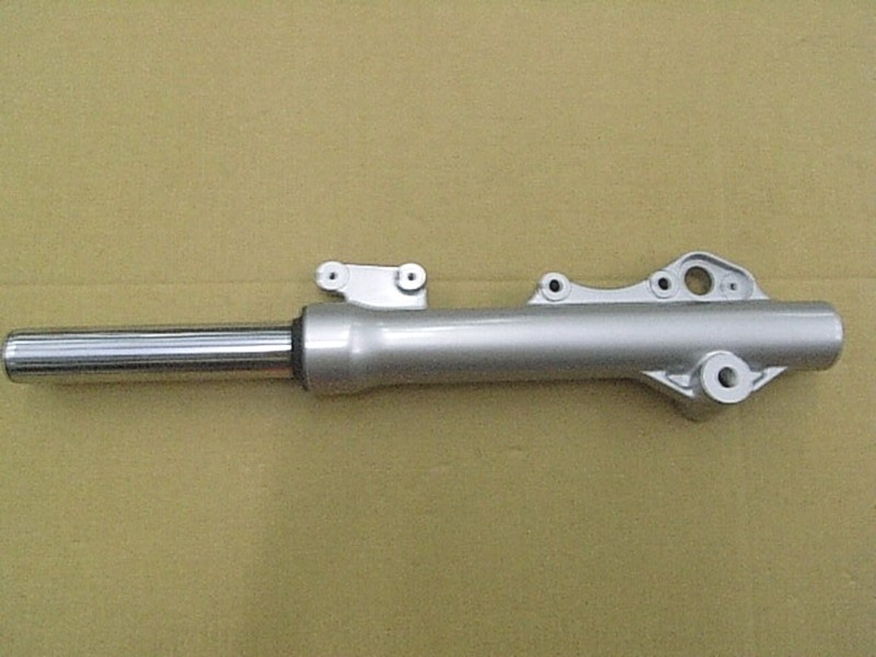 Амортизатор передний левый серебристый_S-421S